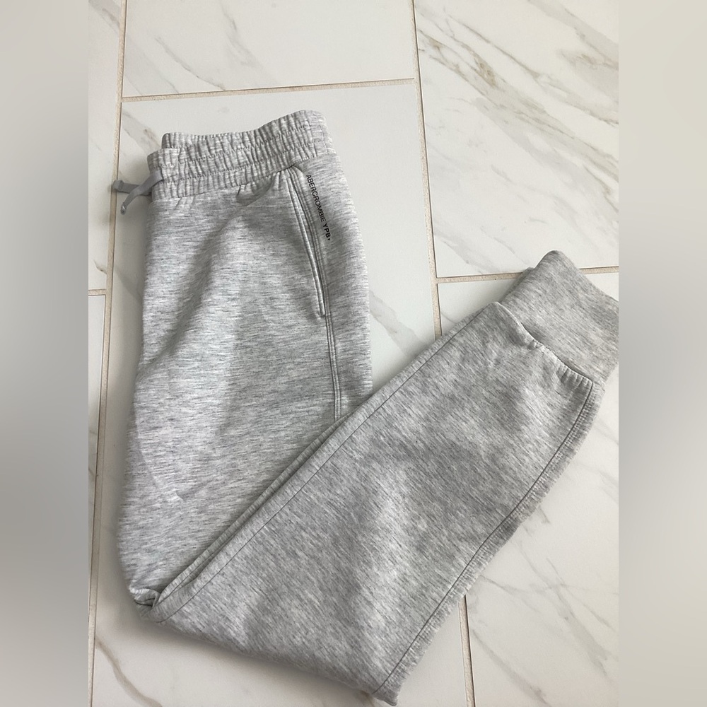 Abercrombie girl sweats